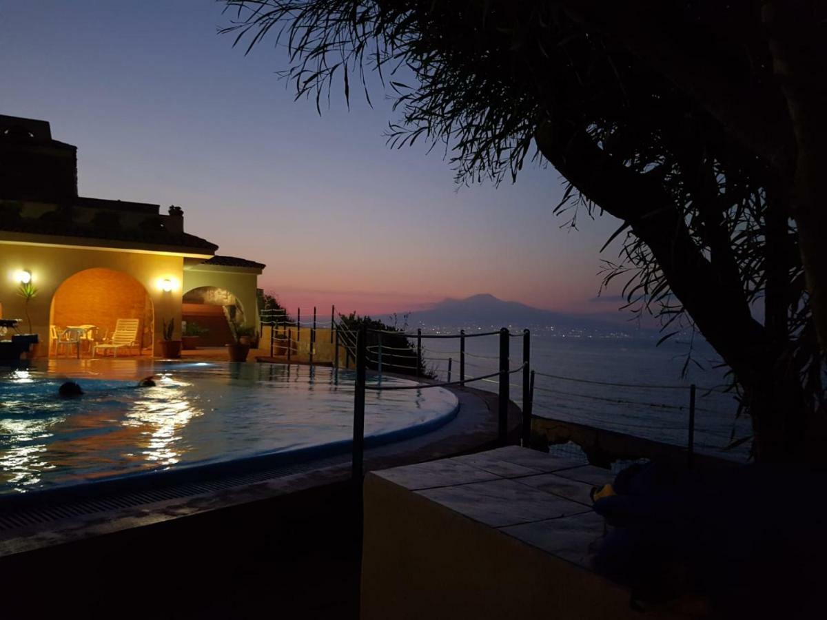 Apartamento Iris House Agnone Bagni Exterior foto